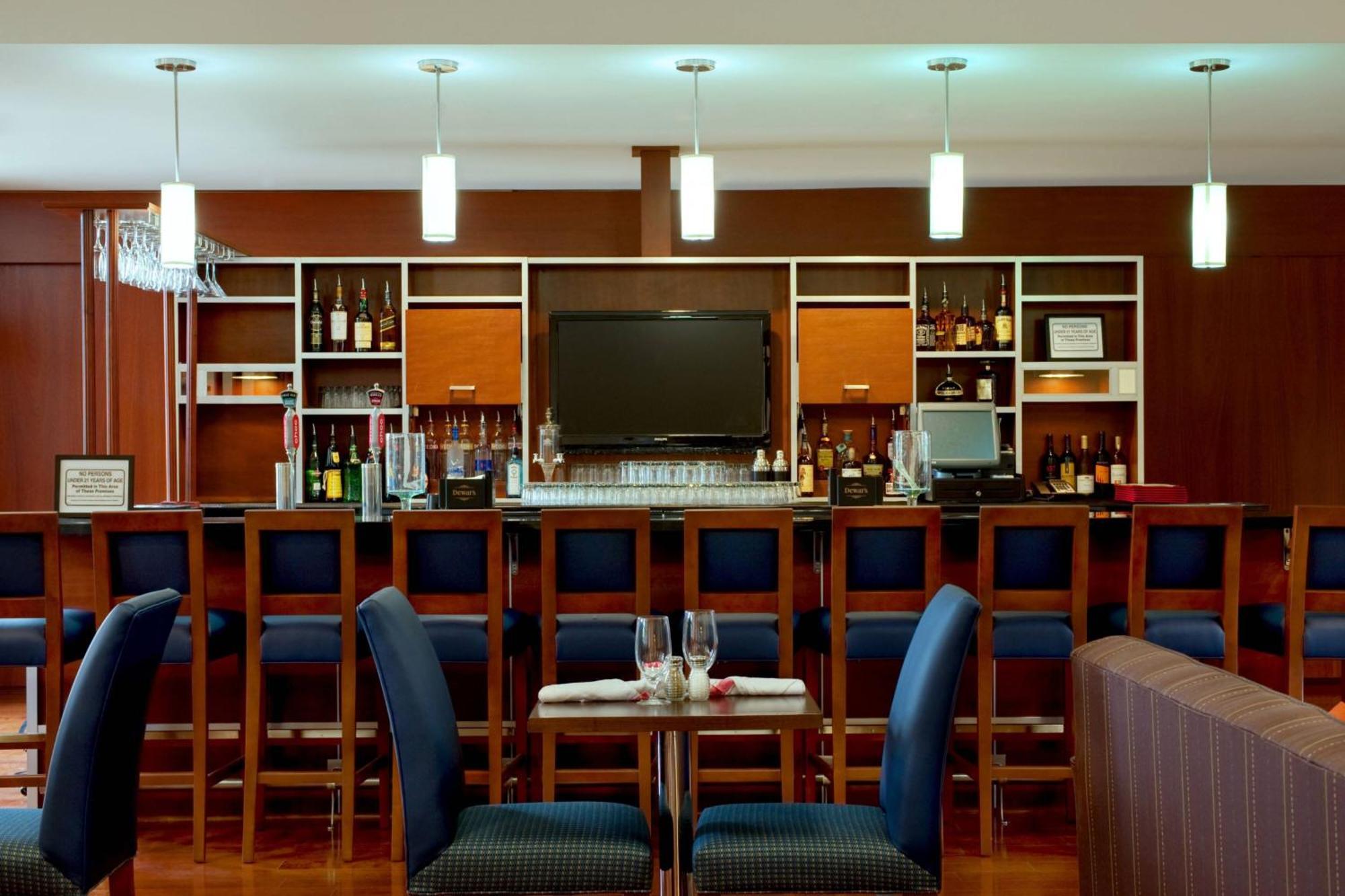 Hotel Four Points By Sheraton Quail Springs 3*