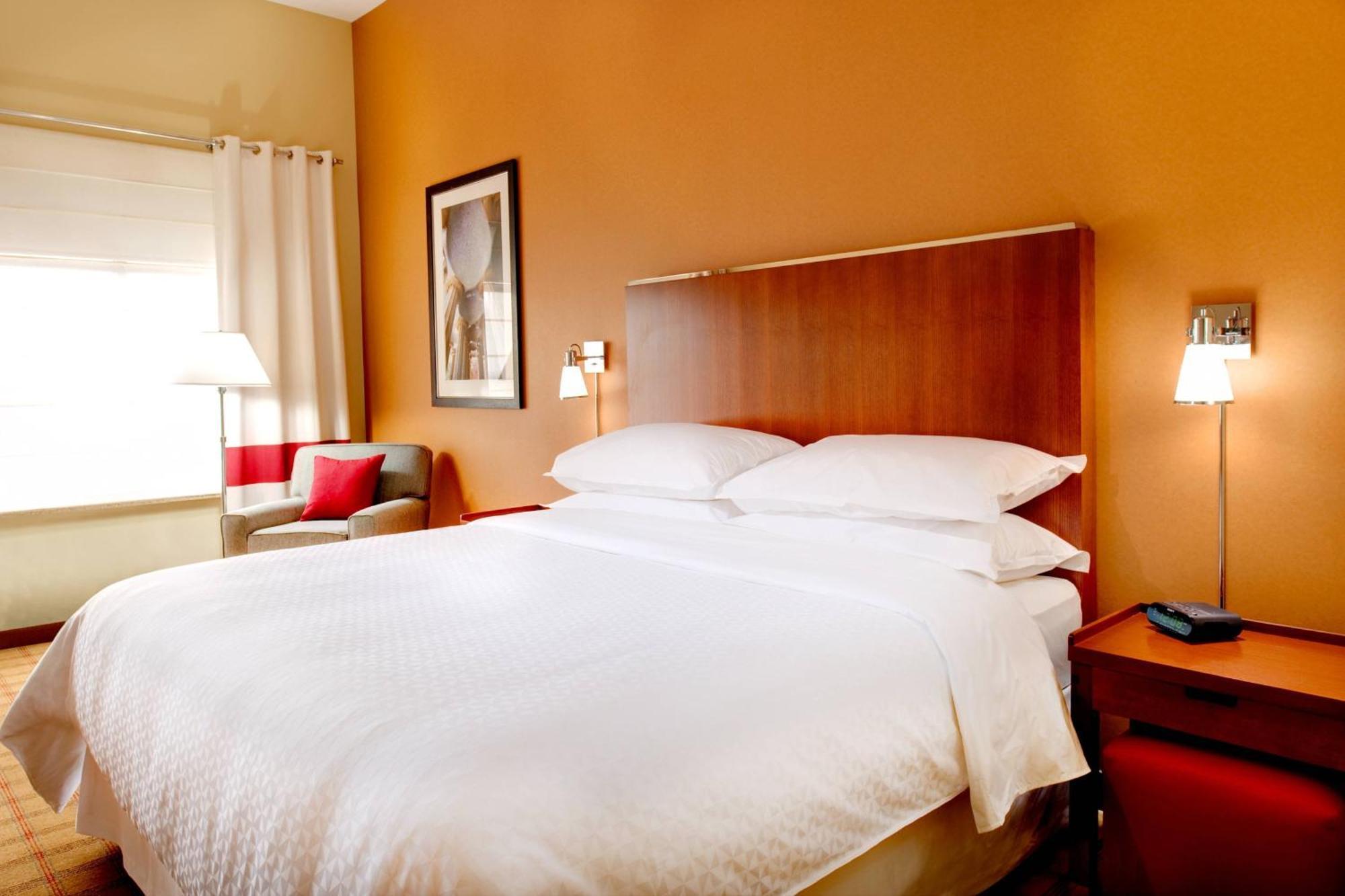 Four Points By Sheraton Quail Springs 3*